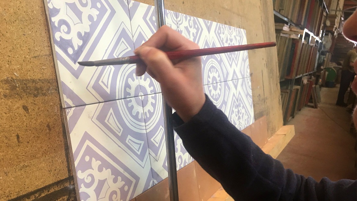 Coloca tú mismo los azulejos de tu baño (I) - Artesanía Sevilla