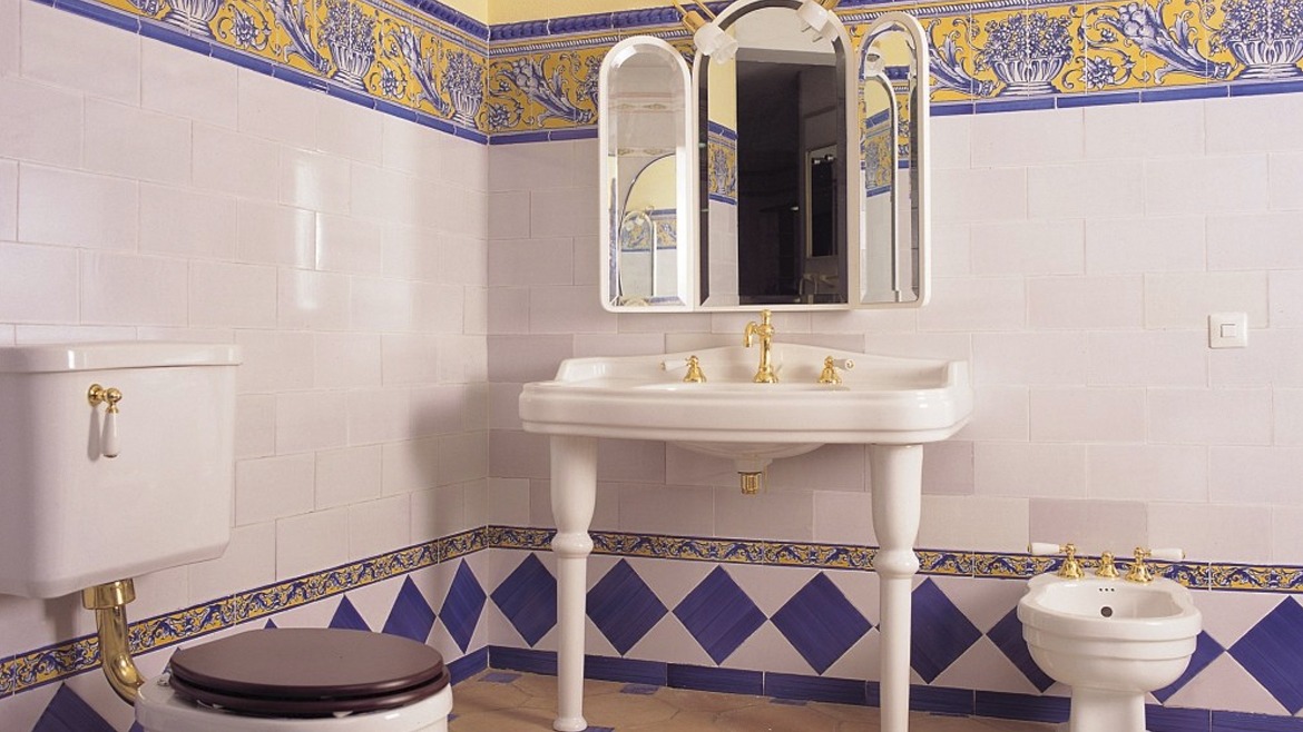 Elige bien tus azulejos para el baño - Artesanía Sevilla
